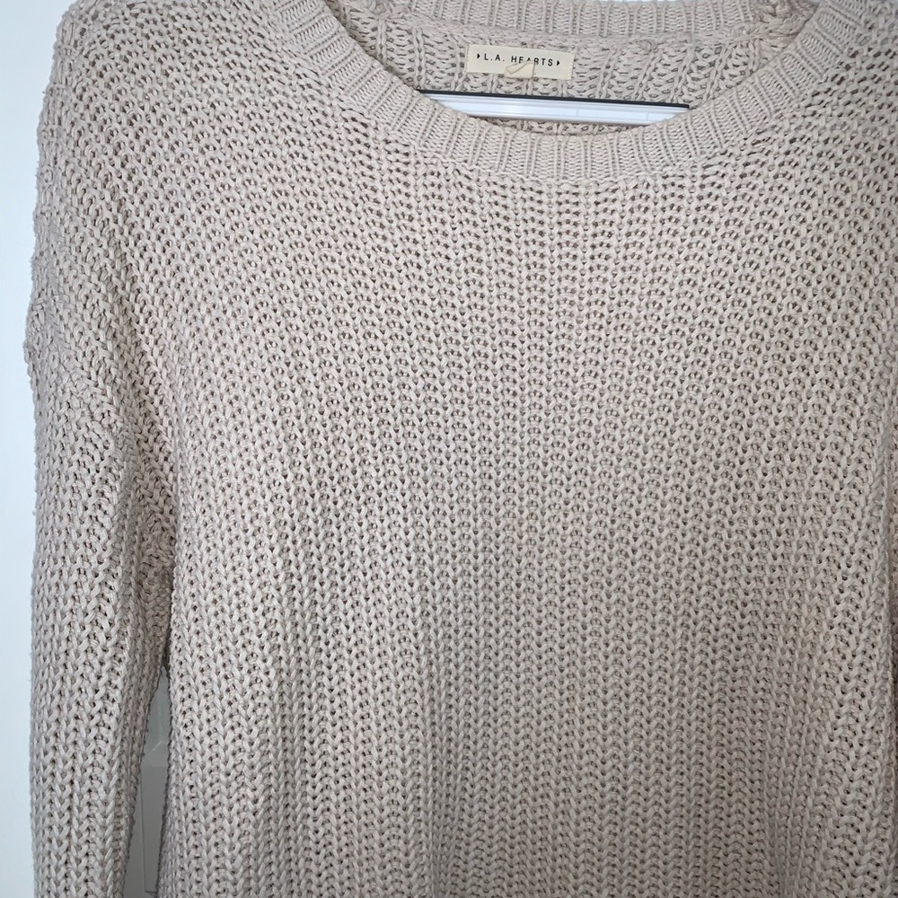 sweater - Picture 2 of 4